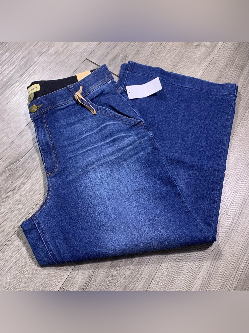 Democracy Ab Technology NWT Wide Leg Stretch Crop Jeans size 16